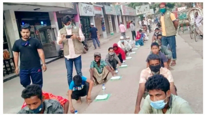 ছিন্নমূল মানুষের পাশে কক্সবাজার ব্লাড ডোনার’স সোসাইটি