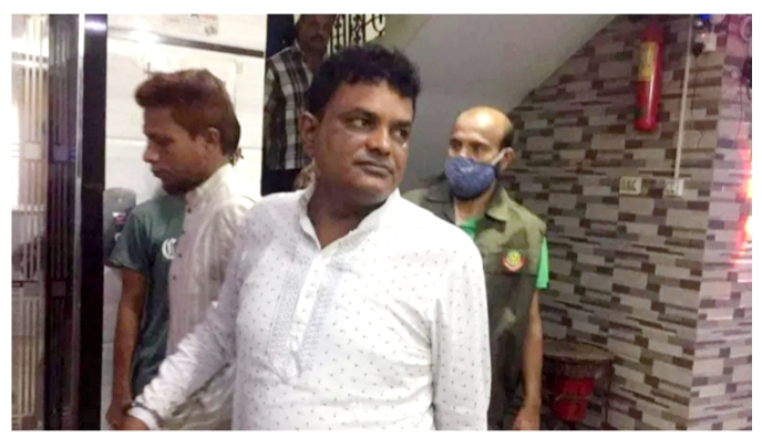 সদরের খুরুশকুল বনভূমি দখল ও বিচারক পরিবারের উপর হামলা, আওয়ামী লীগ নেতাসহ গ্রেপ্তার ৩