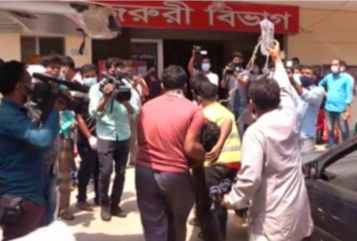 বাঁশখালীর নিহত শ্রমিকদের পরিবারকে পাঁচ লাখ টাকা করে দেওয়ার নির্দেশ 