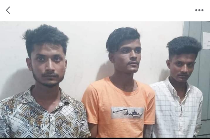 ছিনতাইকারীদের ছুরিকাঘাত আহত ৩ ছিনতাইকারীকে পুলিশে সোপর্দ