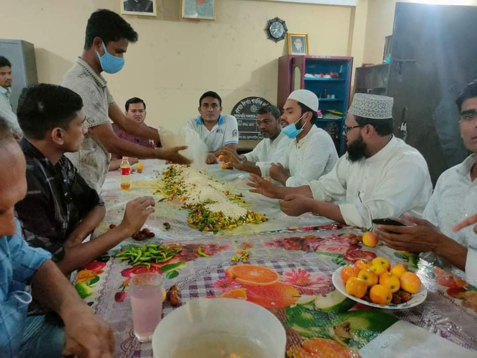 ঈদগাঁও প্রেসক্লাবের উদ্যোগে ইফতার ও দোয়া মাহফিল অনুষ্ঠিত