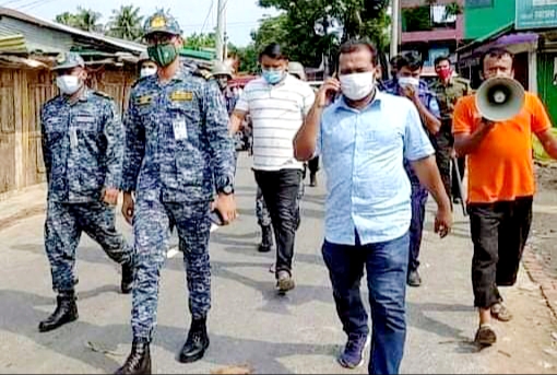 মহেশখালীতে কঠোর লকডাউন থেকে শাটডাউনে প্রথম দিনে যৌথ বাহিনীর টহল জোরদার!