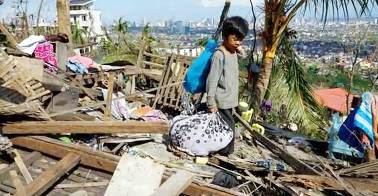 ফিলিপাইনে সুপার টাইফুনে মৃত্যু বেড়ে ২০৮