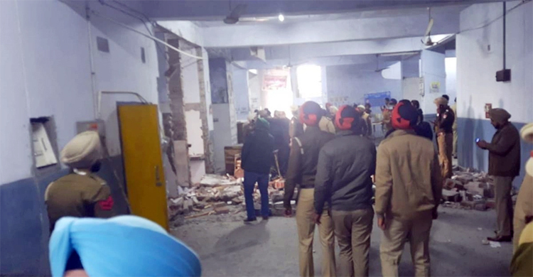 ভারতে আদালতে ভয়াবহ বিস্ফোরণ, নিহত ২
