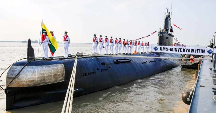 মিয়ানমারকে সাবমেরিন উপহার দিয়েছে চীন 