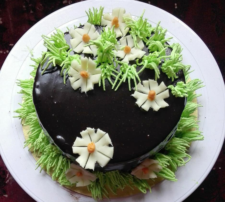 ঘরেই তৈরি করুন চকলেট স্পঞ্জ কেক