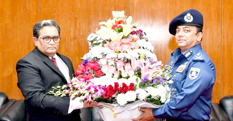 প্রধান বিচারপতির সঙ্গে আইজিপির সৌজন্য সাক্ষাৎ