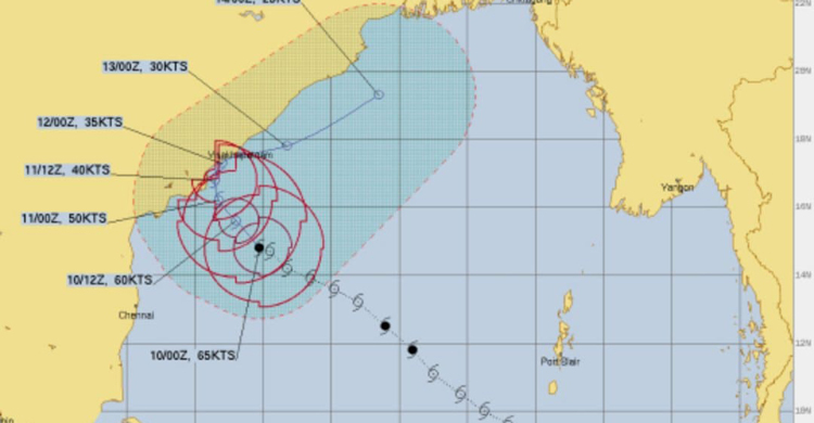শক্তি হারিয়ে বাংলাদেশের উপকূলেই আসবে অশনি!