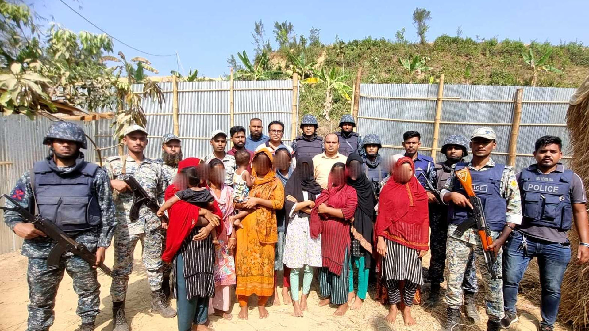 টেকনাফের গহীন পাহাড়ে যৌথ অভিযান, শিশুসহ উদ্ধার ১১