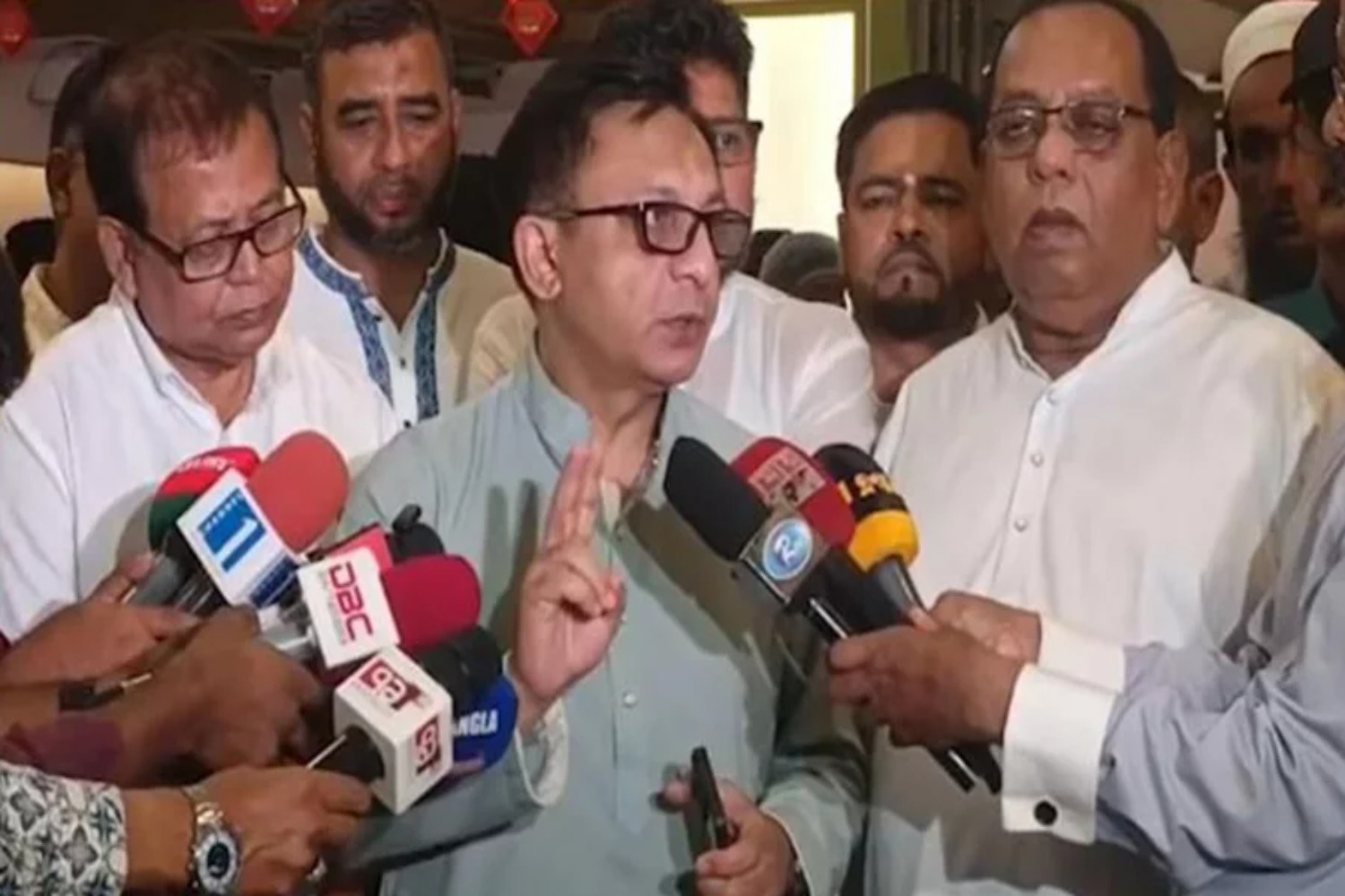 গ্যাস সংকট কাটাতে ২ বছর সময় লাগবে: বাণিজ্যমন্ত্রী