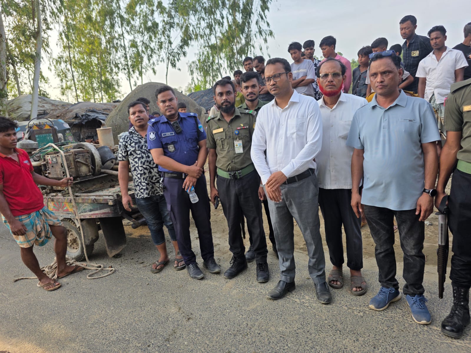 চকরিয়ায় অবৈধ বালু উত্তোলনের বিরুদ্ধে অভিযান, দুই স্যালু মেশিন জব্দ