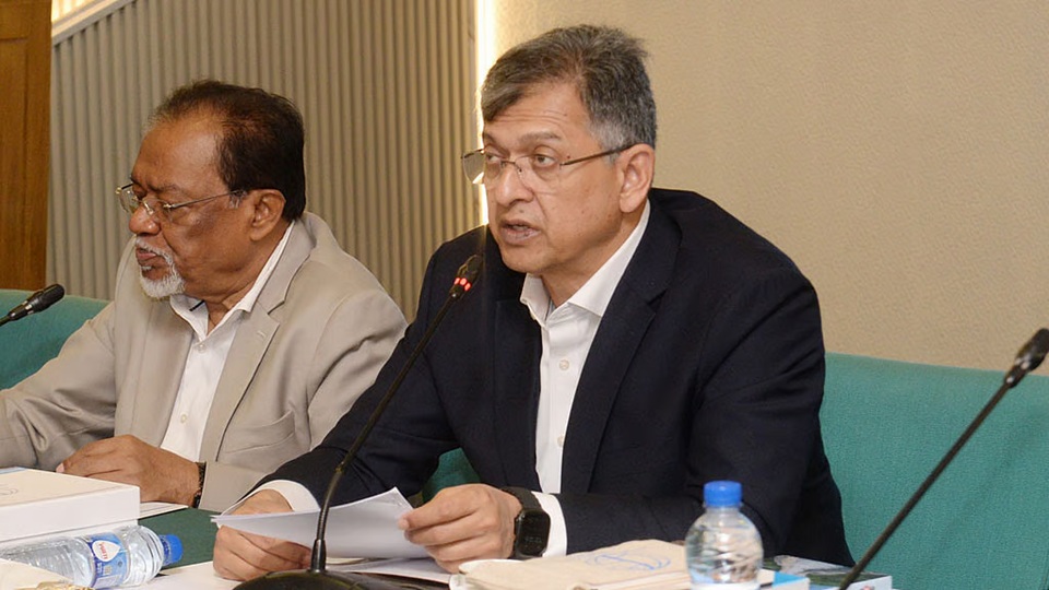 রোহিঙ্গাদের জন্য ‘রূপান্তরকালীন কৌশলে’ যেতে হবে: স্বরাষ্ট্রমন্ত্রী