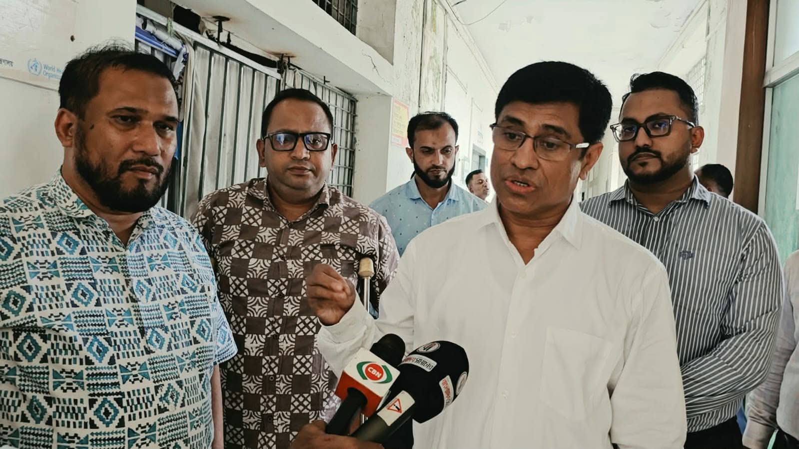 লাইসেন্সবিহীন ক্লিনিক-ডায়াগনস্টিক সেন্টারের বিরুদ্ধে তদন্ত শুরু: টেকনাফে সিভিল সার্জন ডাঃ ছাবের